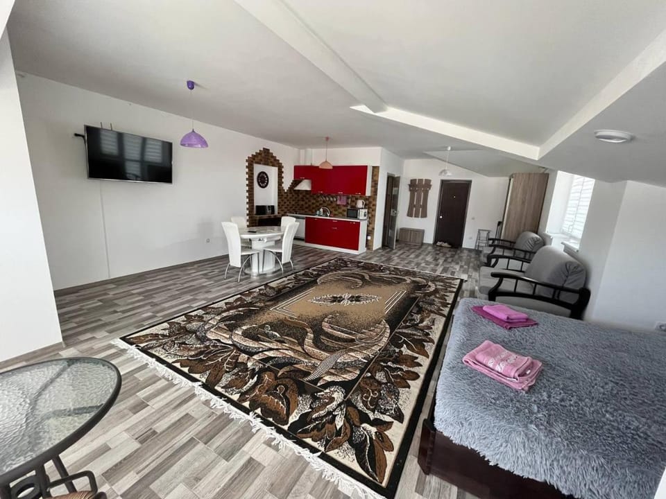 Living room, Photo of the whole room