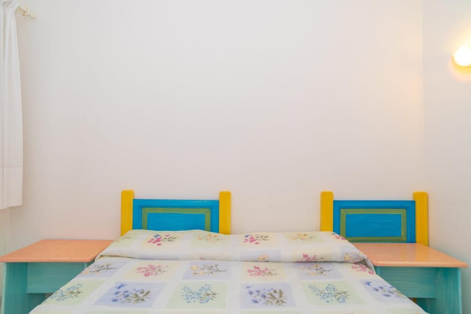 Property building, Living room, Bedroom