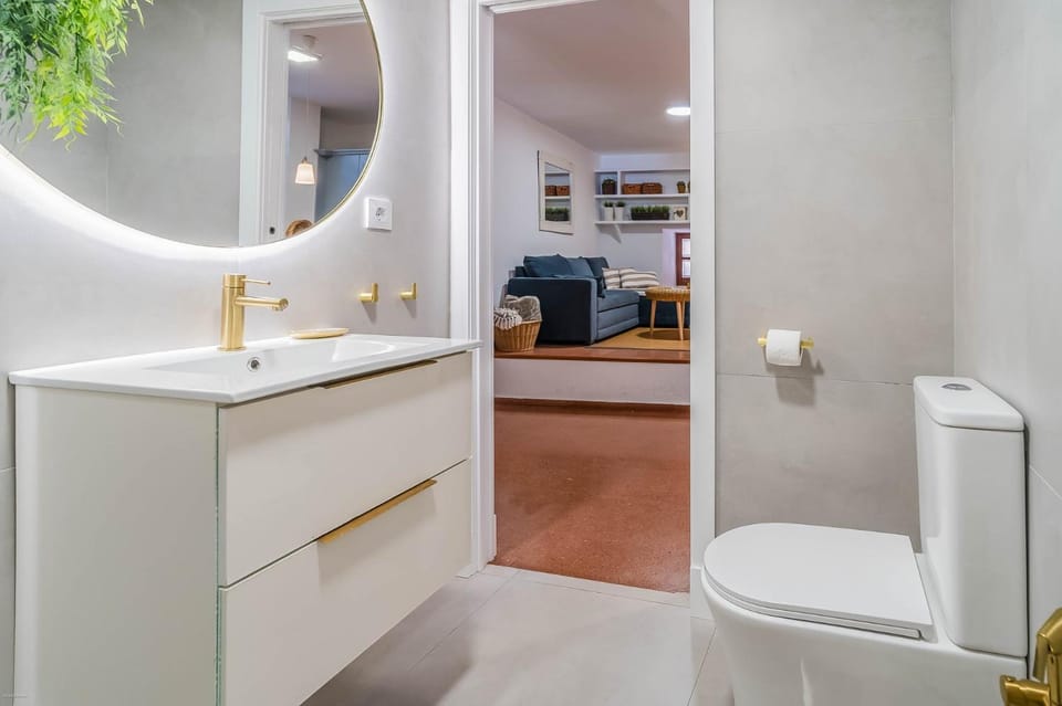 Toilet, Bathroom