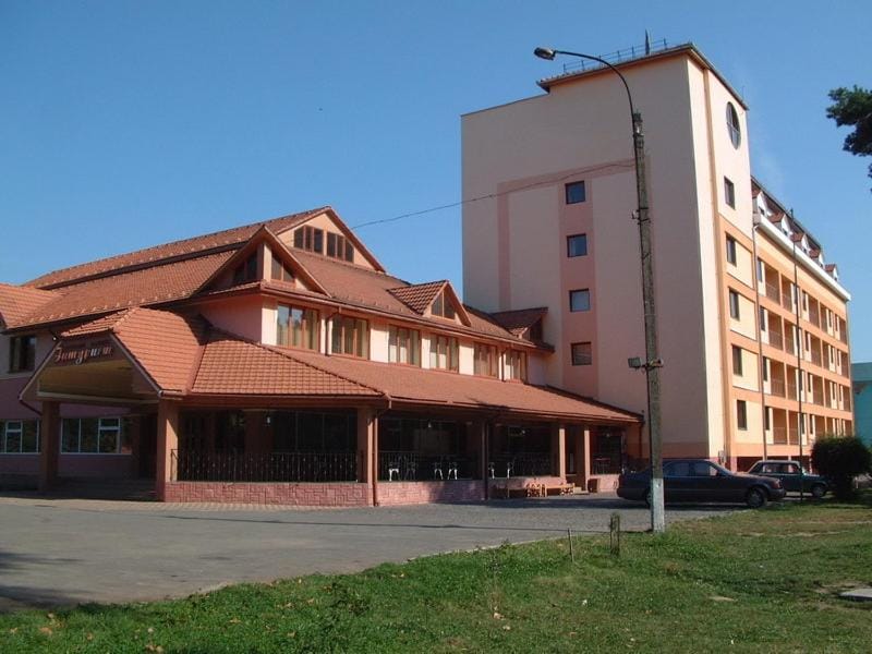 Property building, Parking