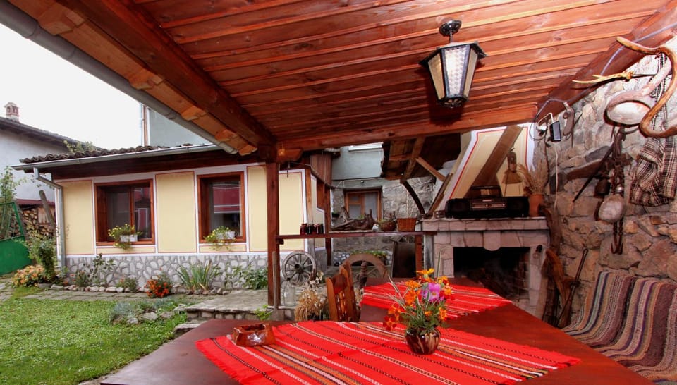 Nenchova Guest House Bed and Breakfast in Bulgaria