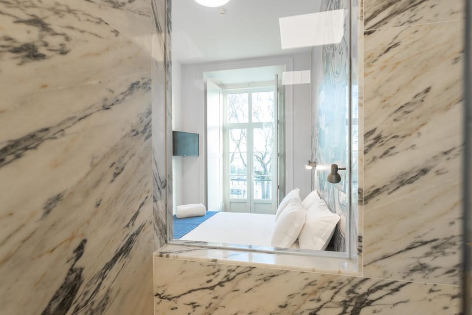 Bairro Alto Guesthouse Bed and Breakfast in Lisbon
