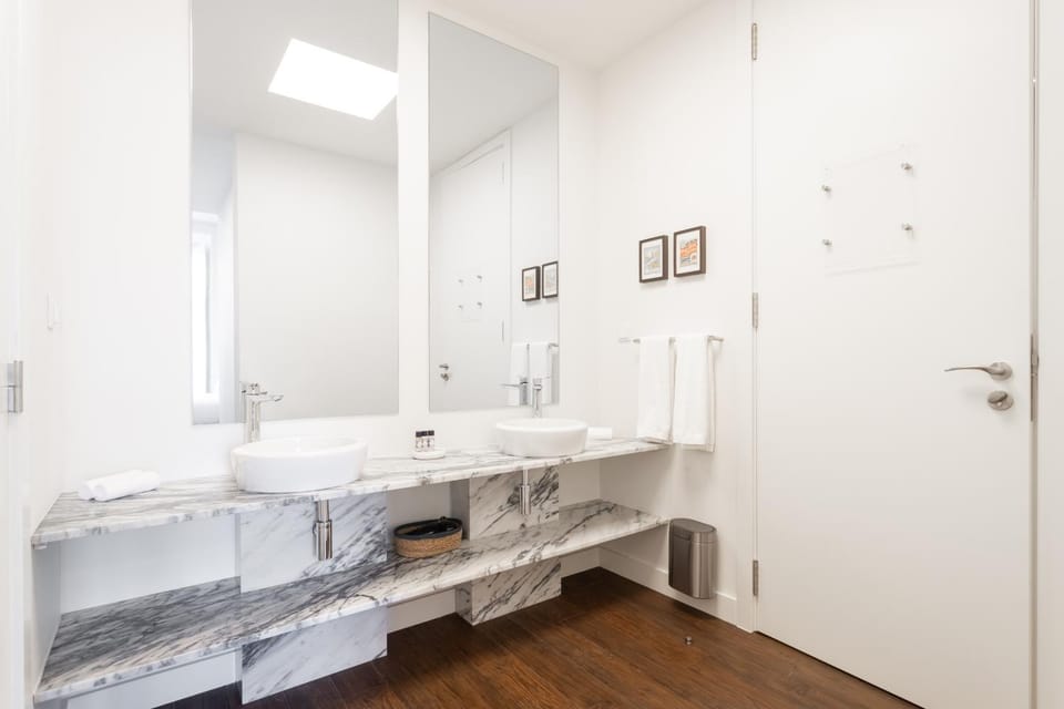 Bairro Alto Guesthouse Bed and Breakfast in Lisbon