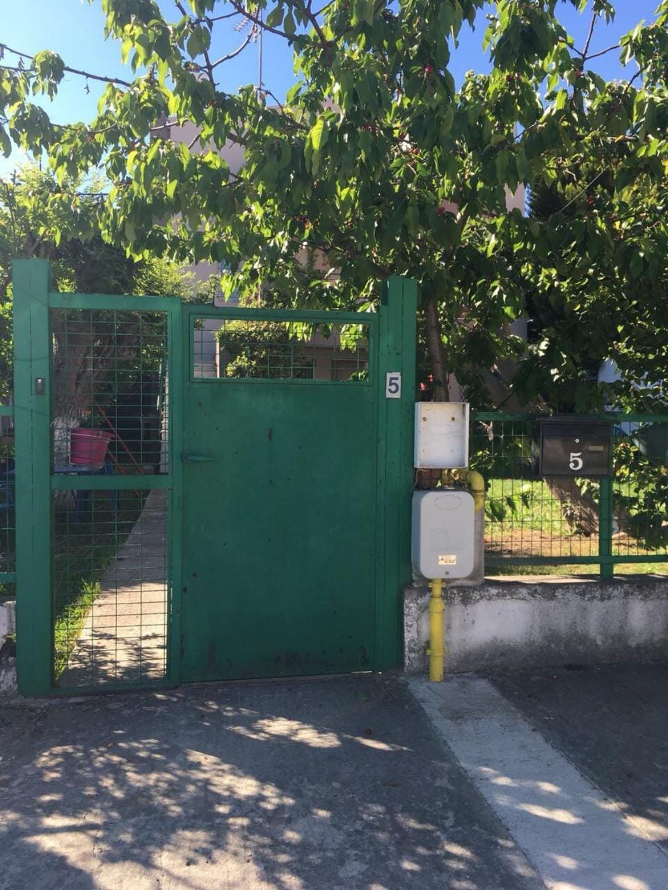 Facade/entrance