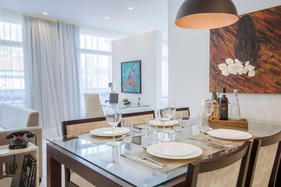 Loft Design, Amplo, Modern com Ar Condicionado em Alto de Pinheiros Apartment in Sao Paulo City