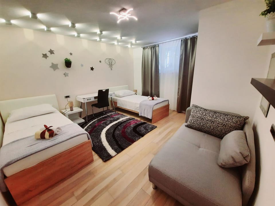 Bed, Living room, Photo of the whole room, Seating area, Bedroom, Garden view, Garden view