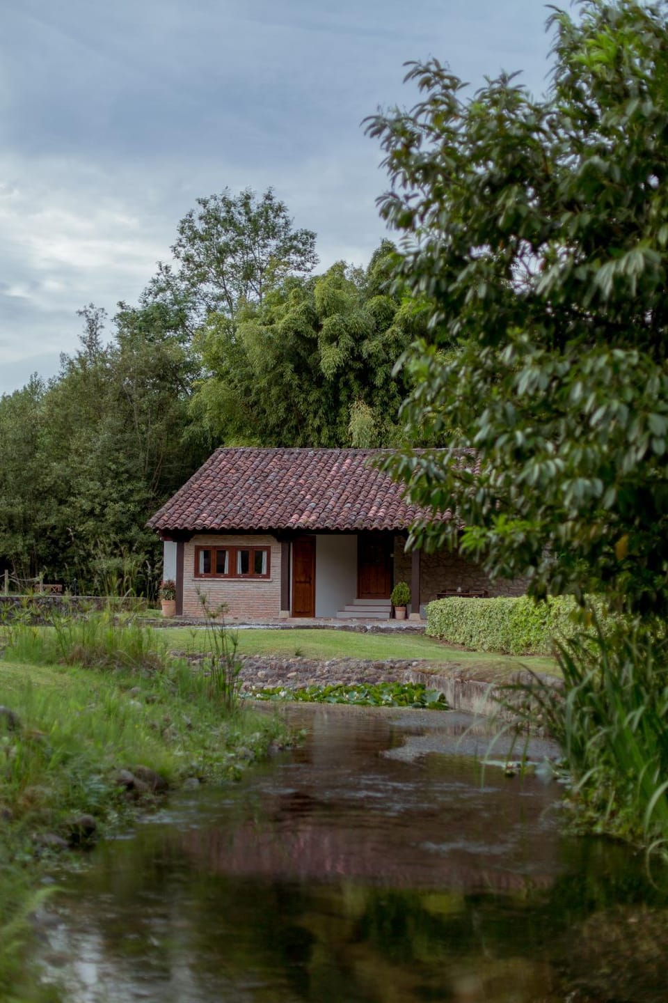 Facade/entrance, Garden, Garden view, Lake view
