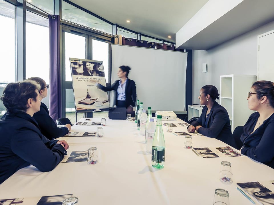 Meeting/conference room