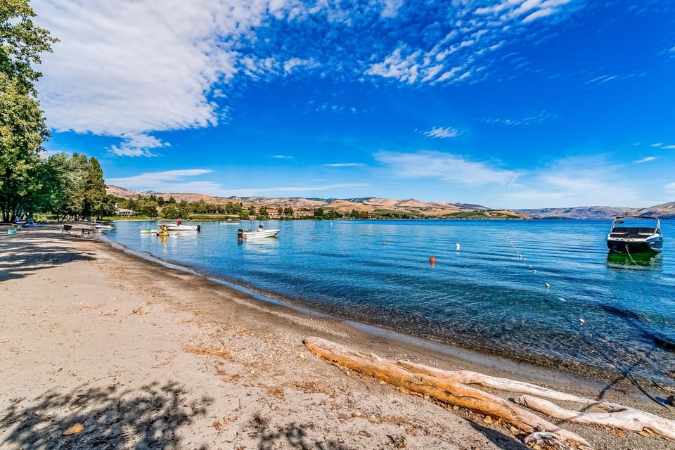 Lake Daze at Wapato Point House in Manson