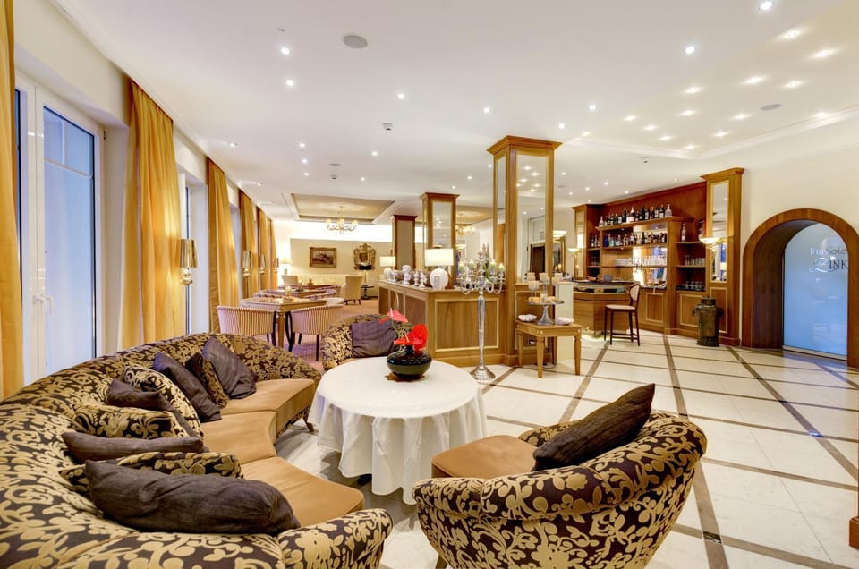 Lounge or bar