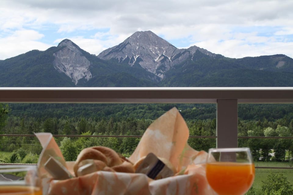 Day, Balcony/Terrace, Mountain view