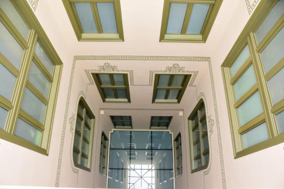 Facade/entrance, Bird's eye view