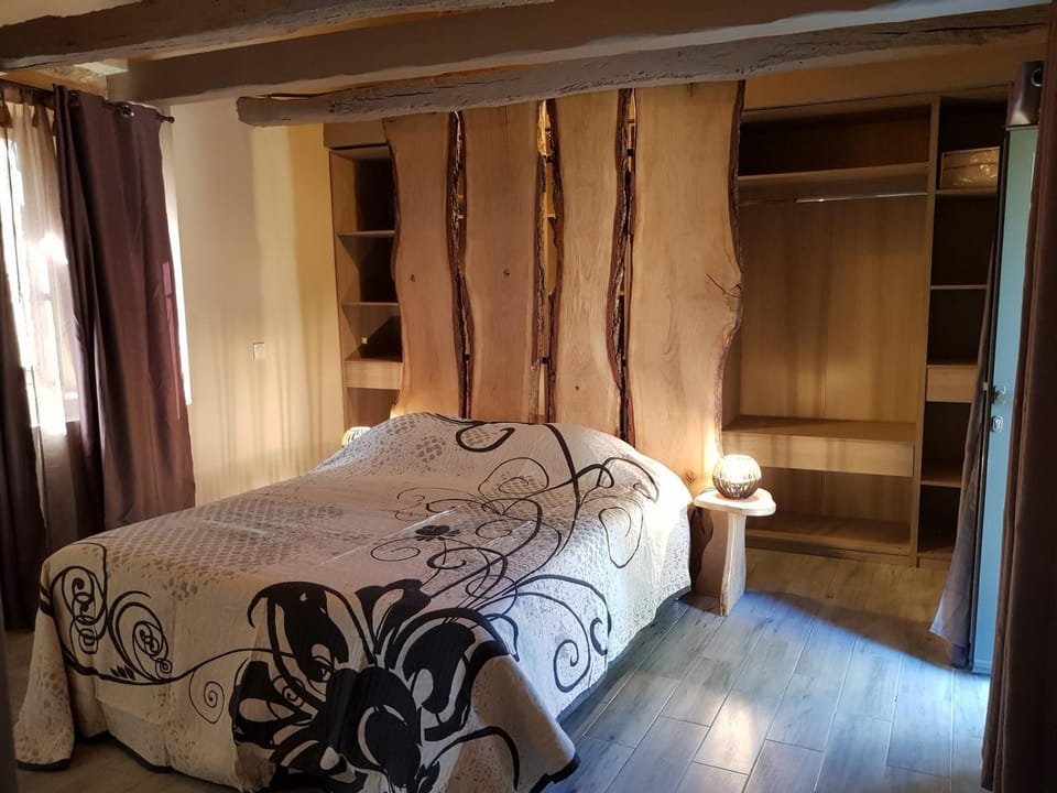 Chambres d'Hôtes L'Oustralac Bed and Breakfast in Occitanie