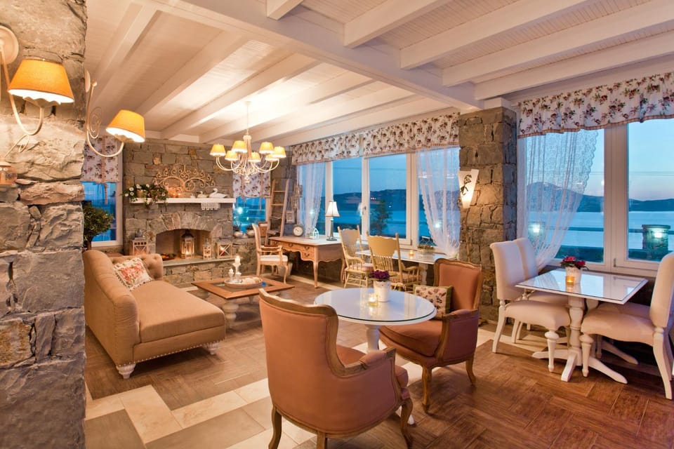 Lounge or bar