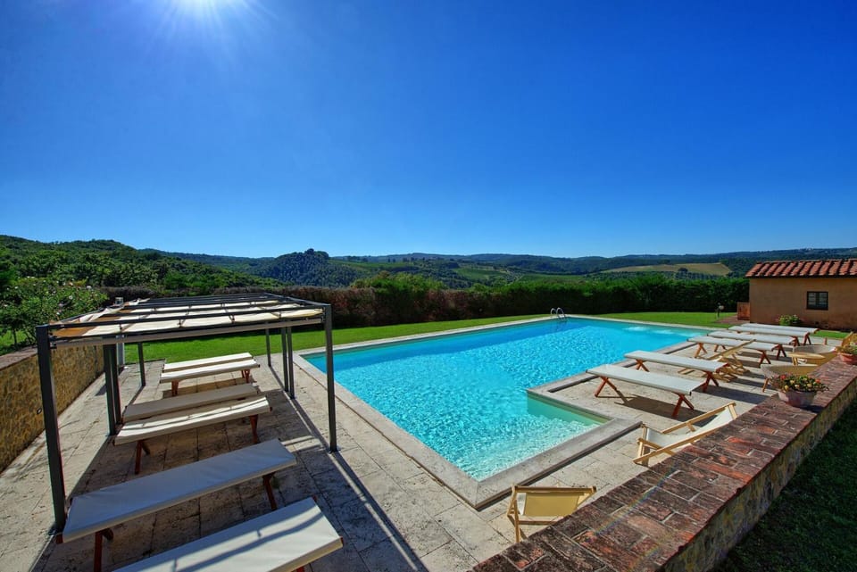 Pool view, Swimming pool, sunbed