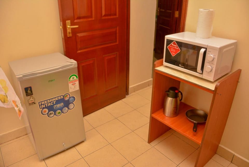 Coffee/tea facilities, minibar, kitchen