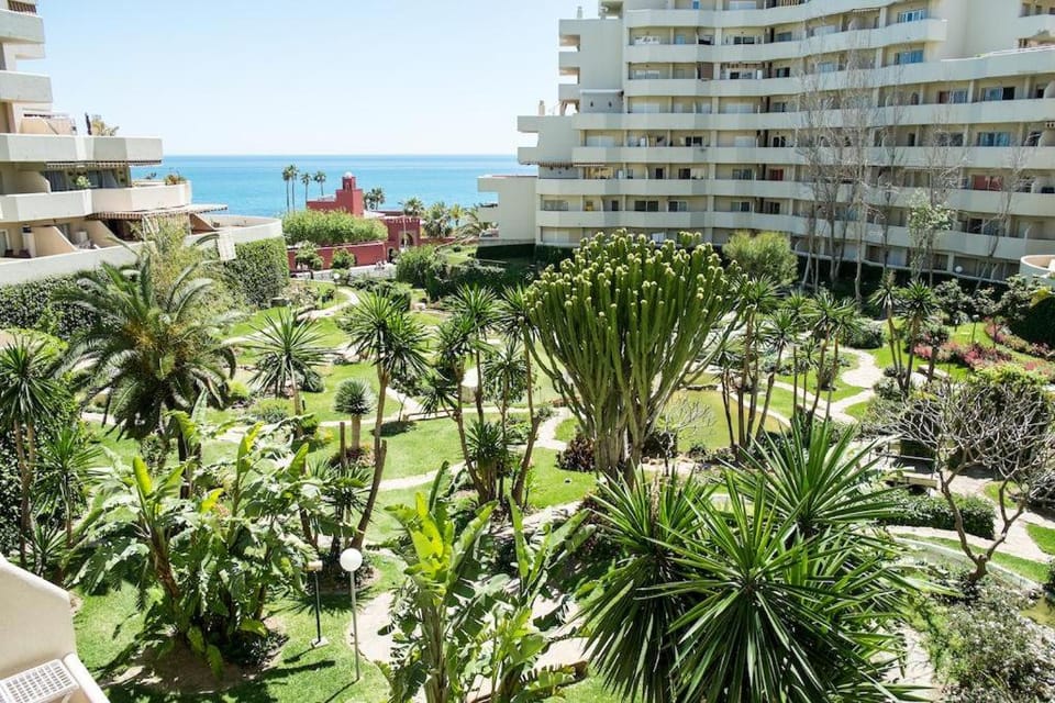 Garden, Sea view