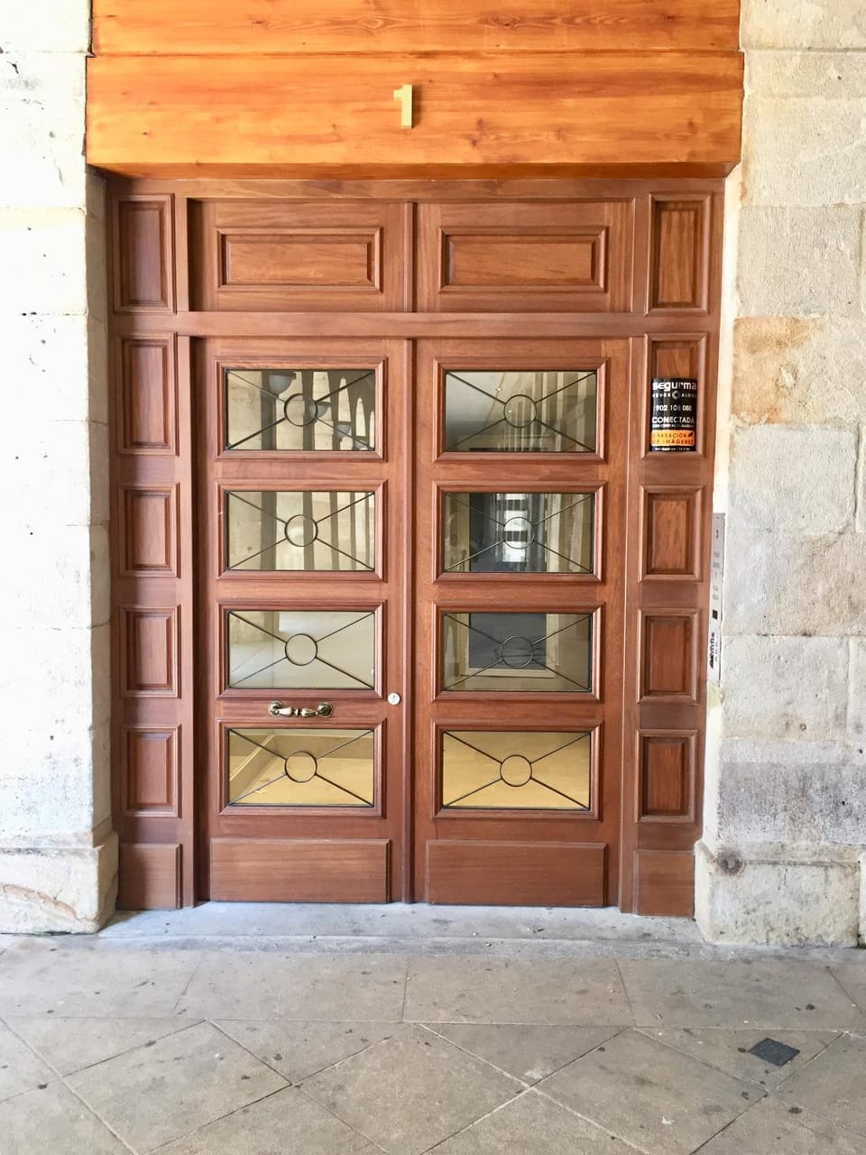 Facade/entrance