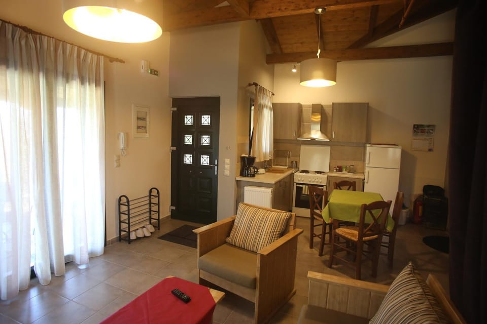 Facade/entrance, Seating area, kitchen, kitchen