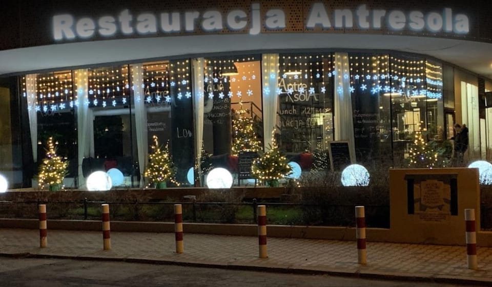 Restaurant/places to eat, Neighbourhood