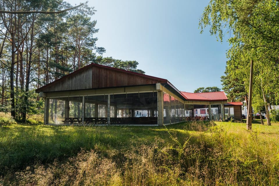 Property building, Spring, Day, Natural landscape, Garden, Garden view
