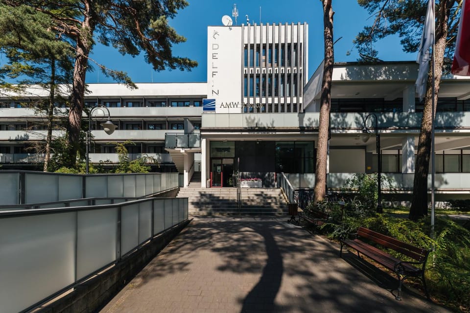 Property building, Day, Garden, Garden view