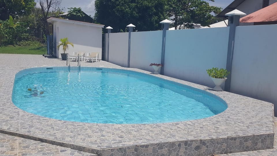 Swimming pool, Swimming pool