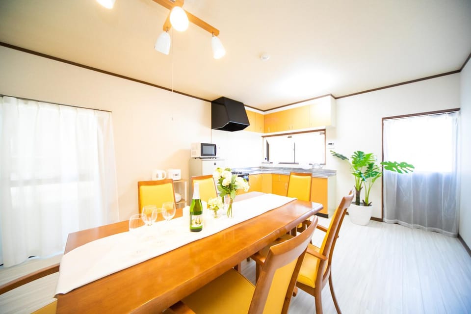Yokkaichi egaosakuie in Shimizucho 1 House in Tokyo Prefecture