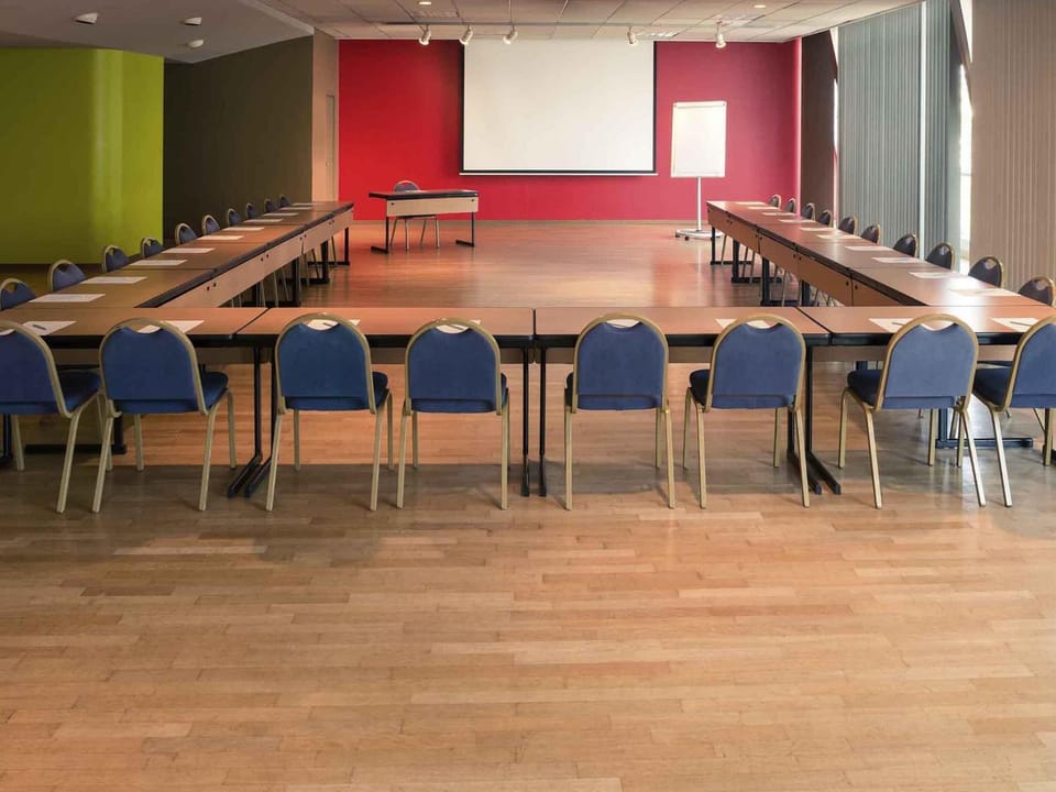 Meeting/conference room