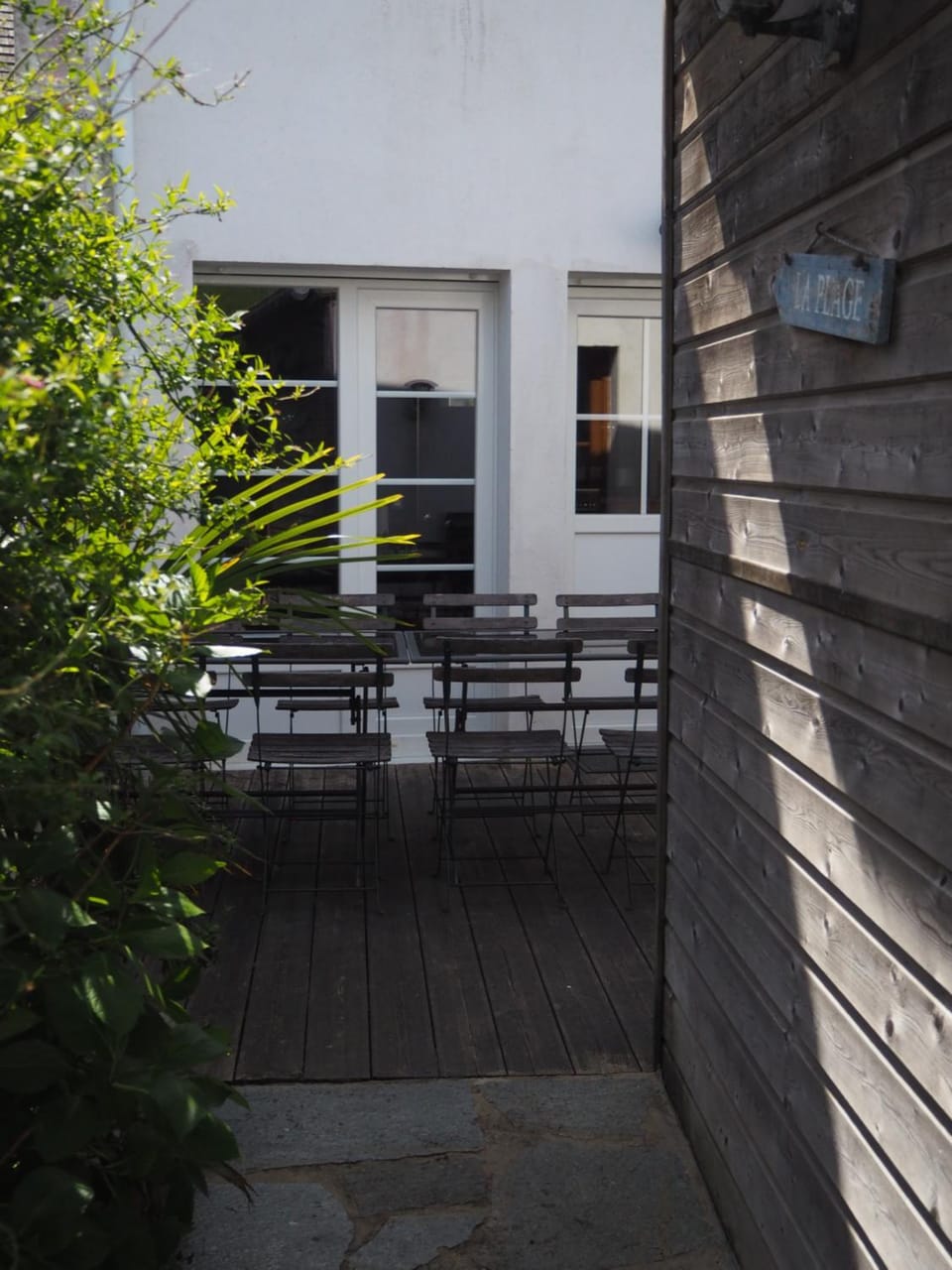 Property building, Patio, Dining area