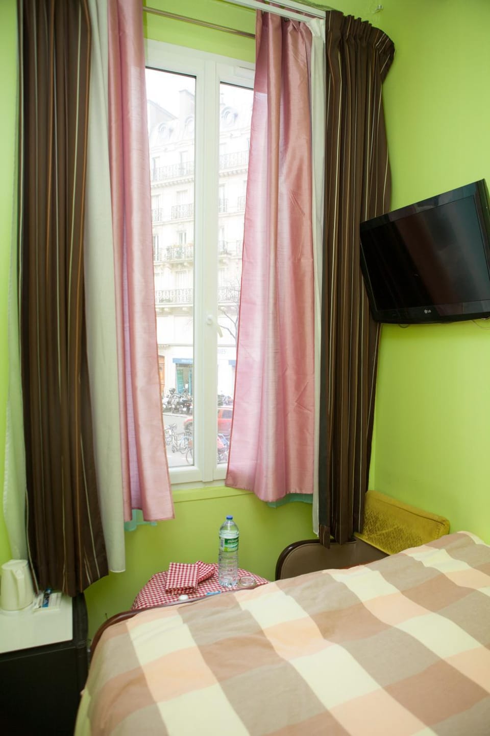 Club246 Paris Saint Martin Bed and Breakfast in Paris