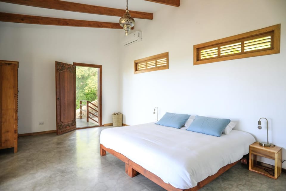 Lucero Bed and Breakfast in Santa Teresa Beach