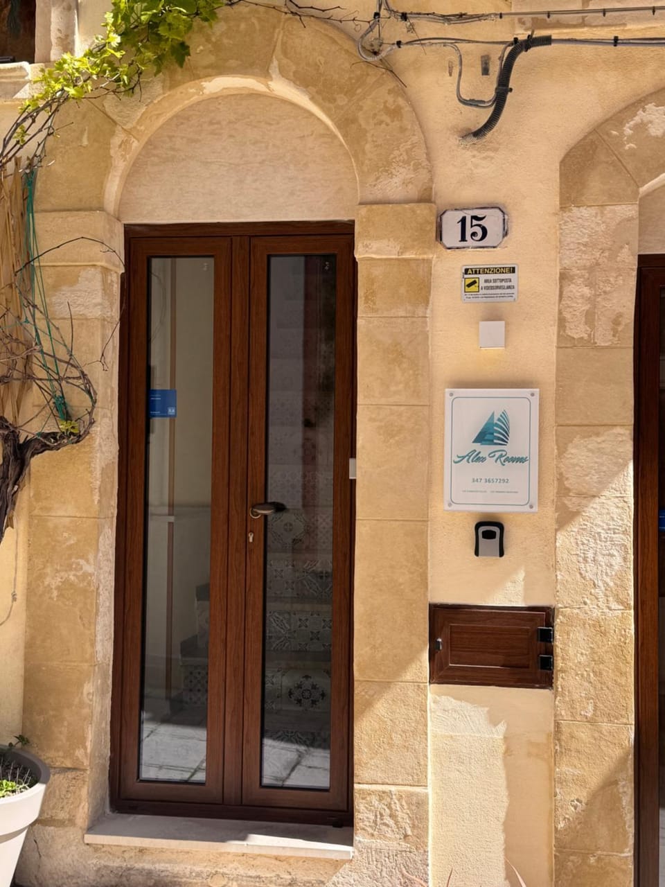 Facade/entrance