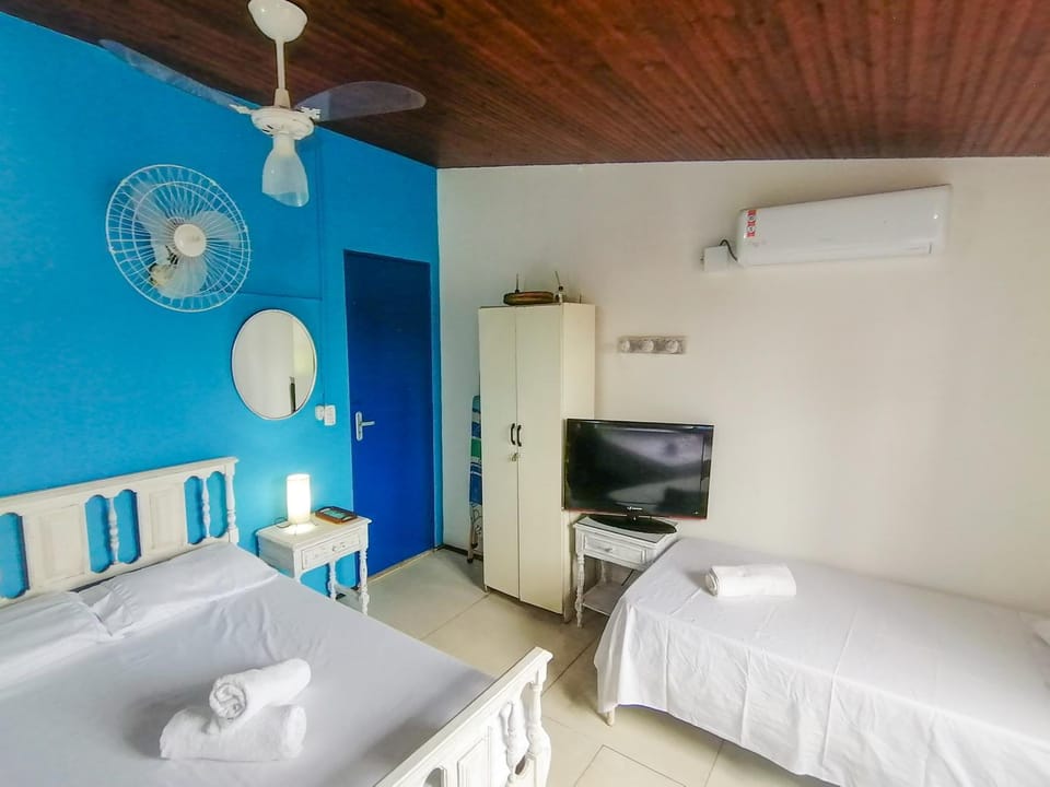 Bed, TV and multimedia, Photo of the whole room, Bedroom, air conditioner