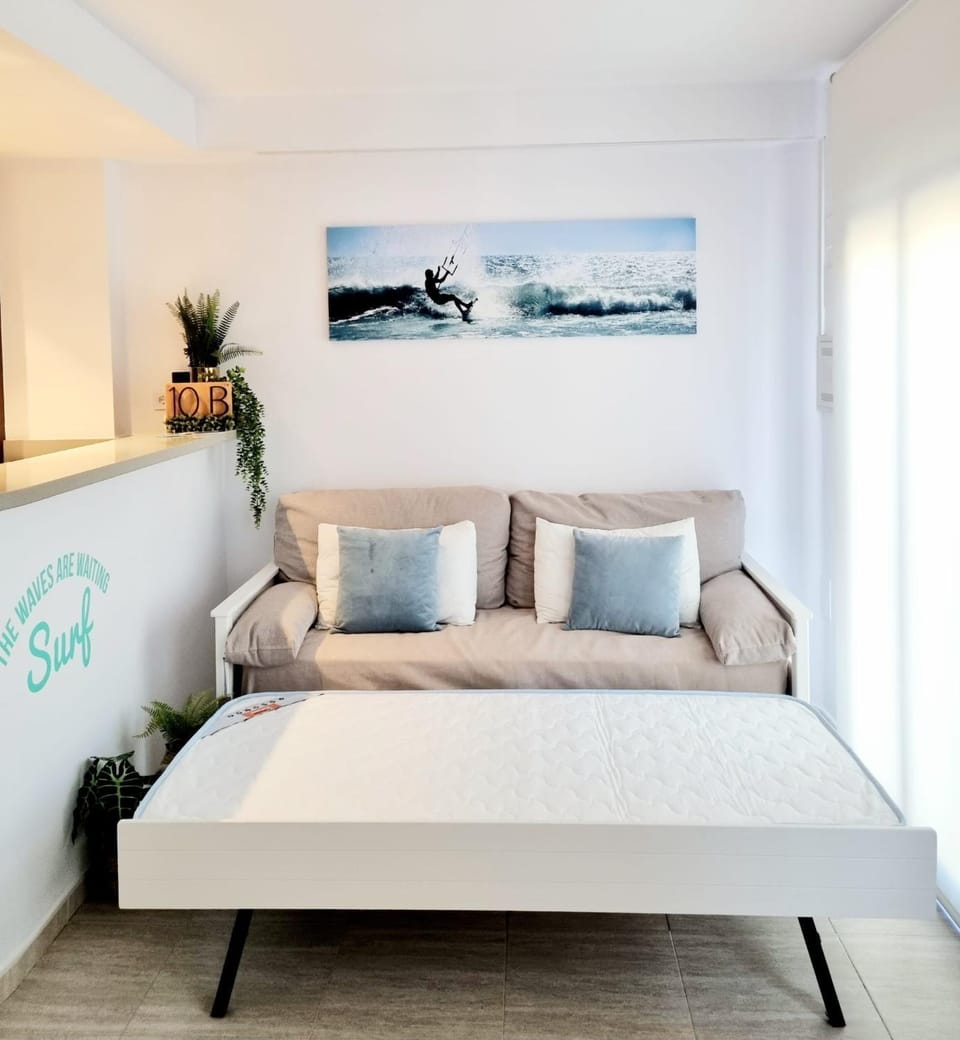 Bed, Living room