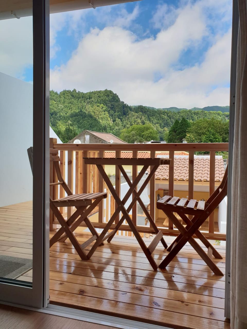 Balcony/Terrace, Bedroom, Mountain view