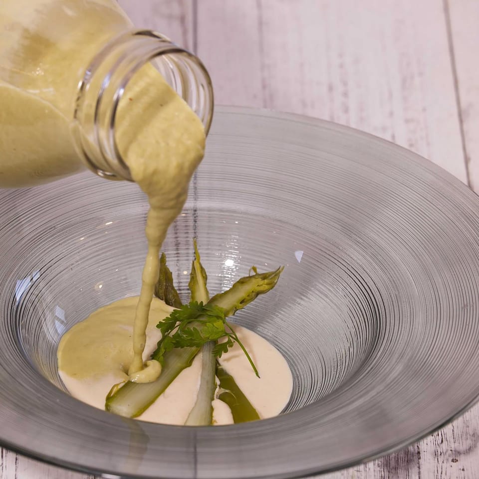 Restaurant/places to eat, Food and drinks, Dining area, Food, Guests