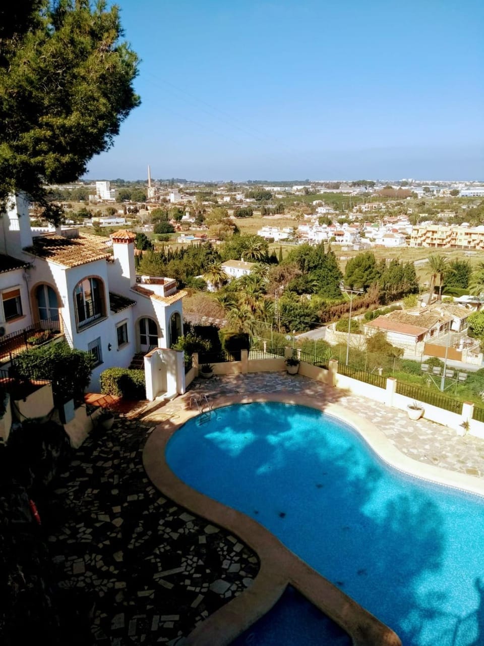 Bird's eye view, Pool view