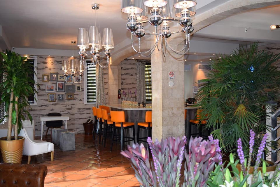 Lounge or bar, Decorative detail