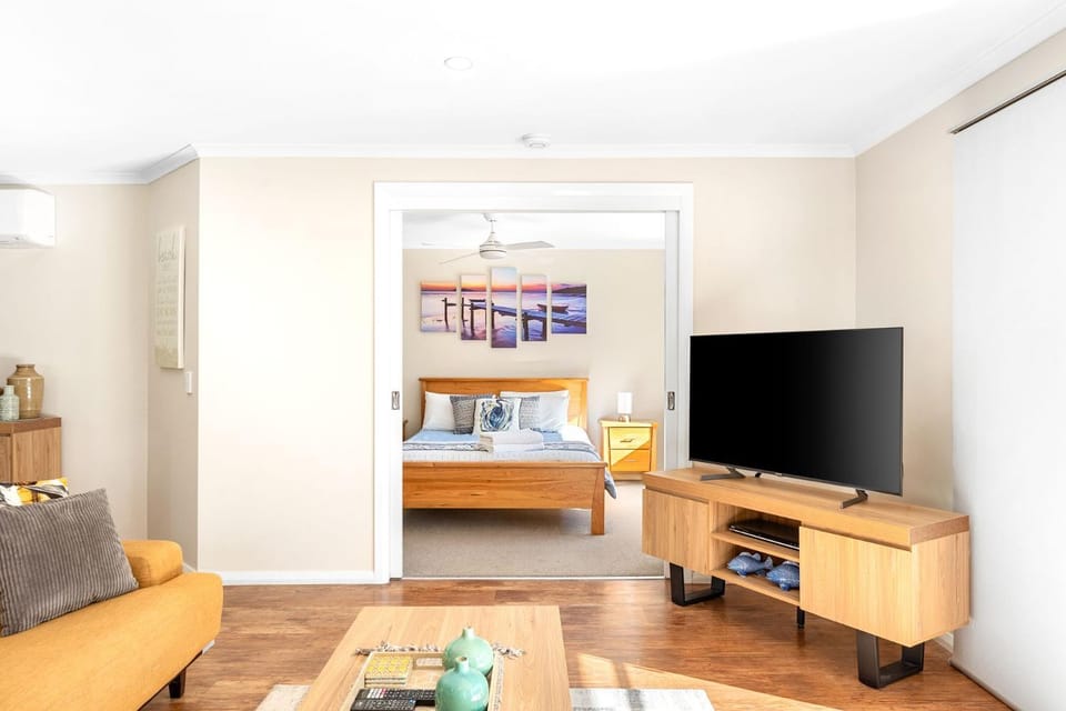 Luxury Boardwalk Apartment Unit 7 Apartment in Narooma