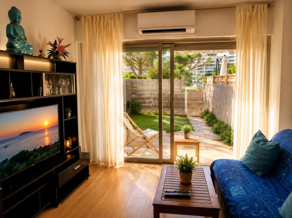 Studio Rez de jardin Marina baie des Anges Apartment in Villeneuve-Loubet