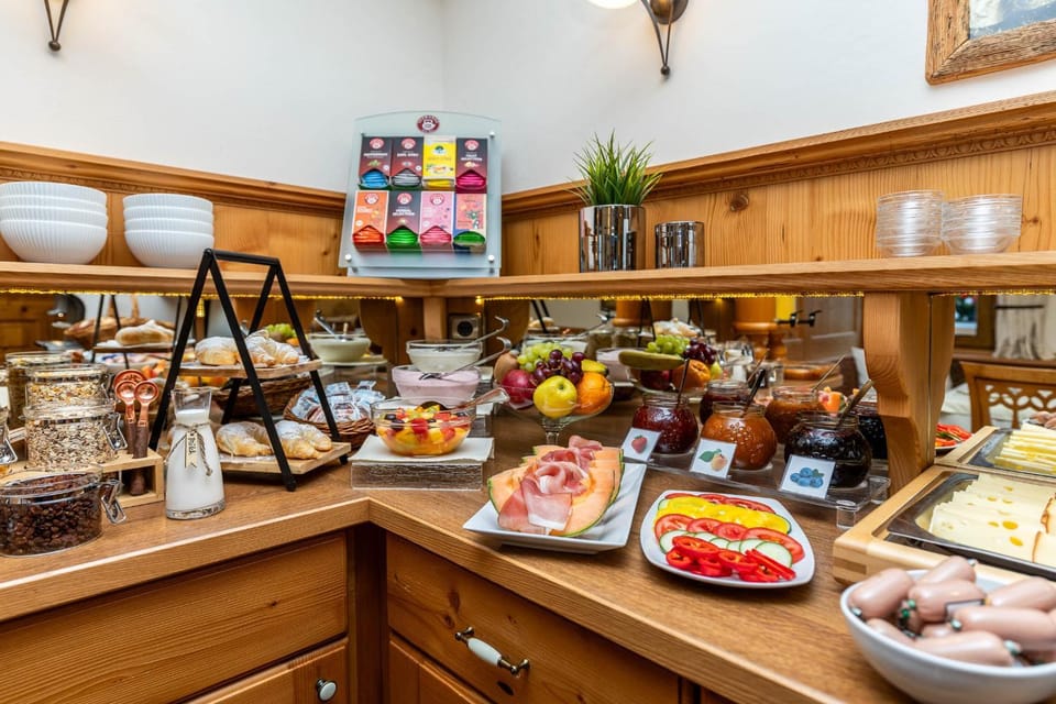 Breakfast, Buffet breakfast