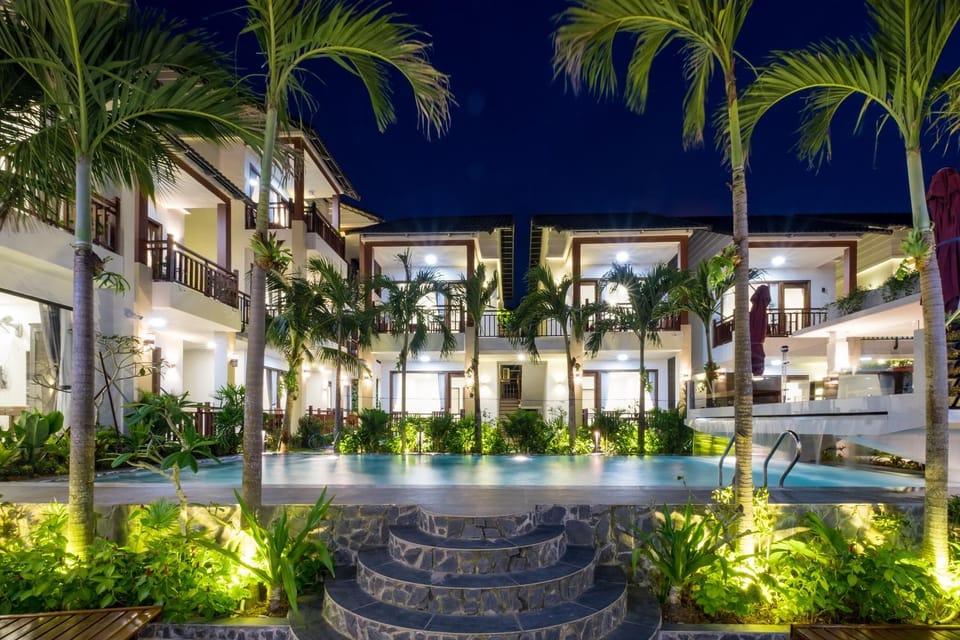 Property building, Pool view, Swimming pool