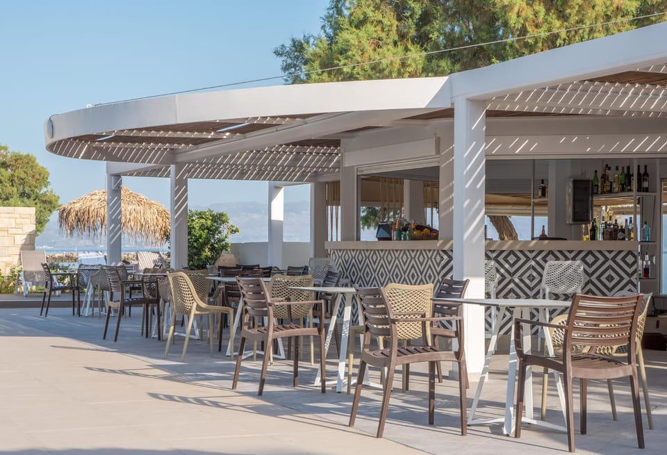 Day, Summer, On site, Pool view, Sea view, Lunch, Dinner, Alcoholic drinks, Non alcoholic drinks