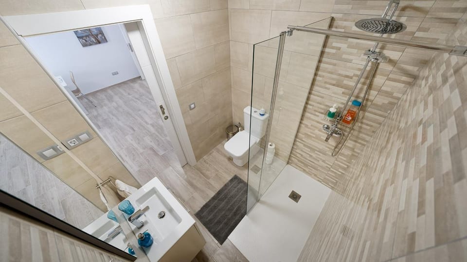 Shower, Bathroom