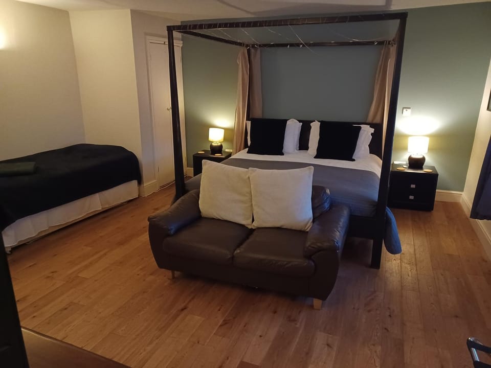 The Red Lion Bed and Breakfast in North Devon District