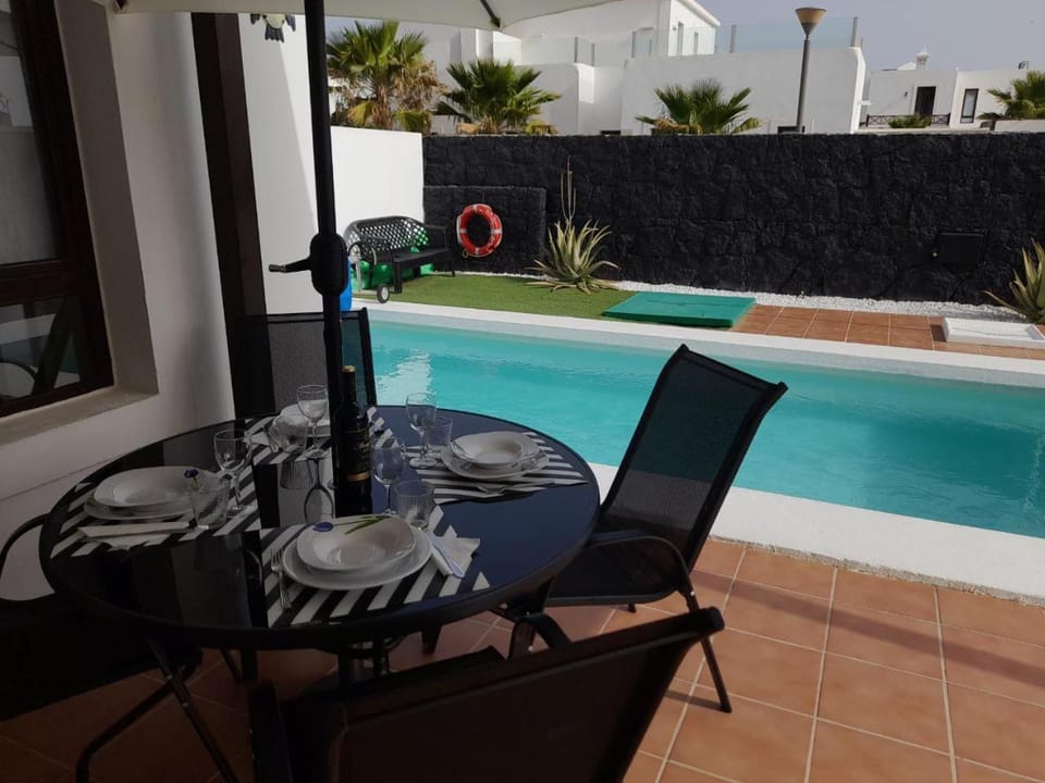 VILLA PAQUITA Villa in Playa Blanca