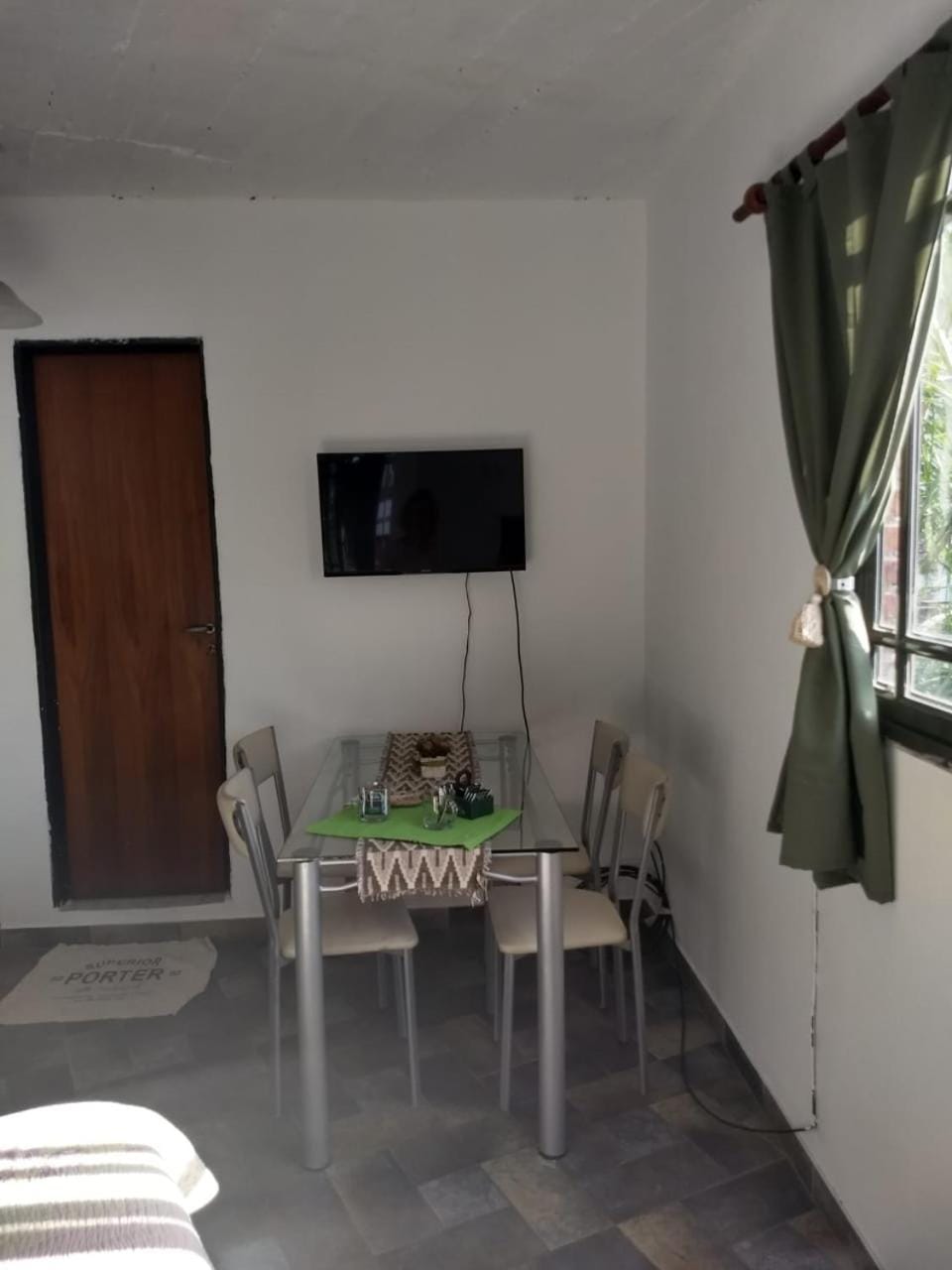 Communal lounge/ TV room, Seating area, Dining area