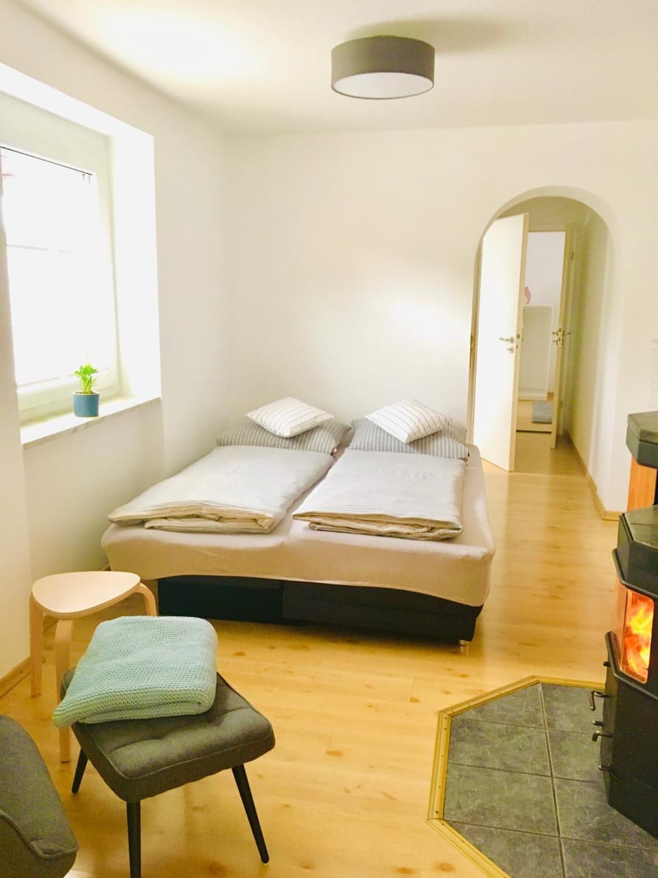 Bed, Photo of the whole room