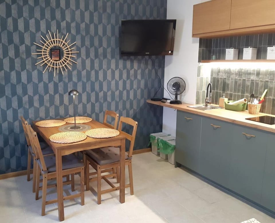 Kitchen or kitchenette, Photo of the whole room